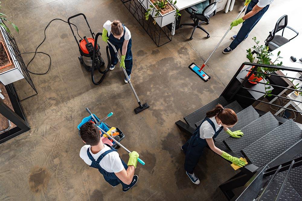 How Many Square Feet Can One Person Clean Per Hour?